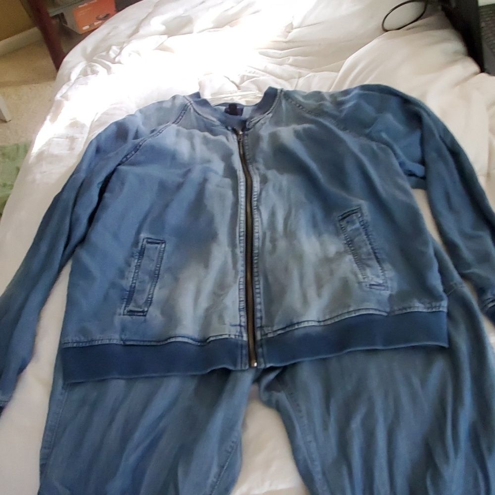 Women Faded washed  Demin  Jean Set